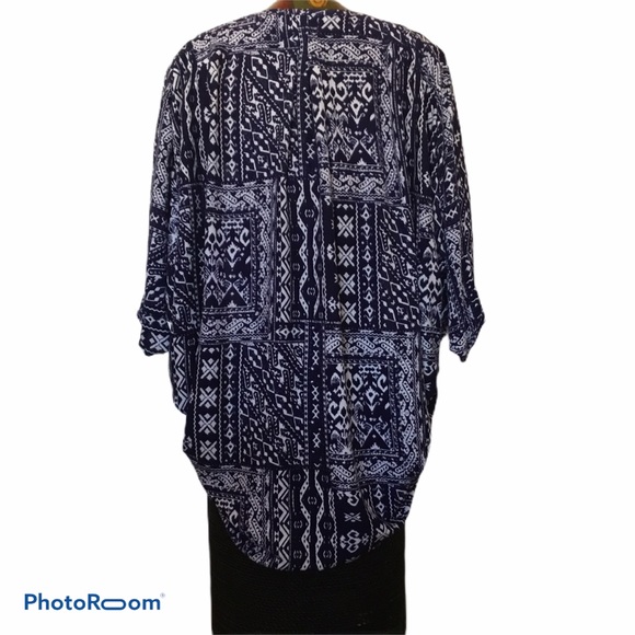Forever 21 long boho Aztec blue & white Kimono - Picture 6 of 7